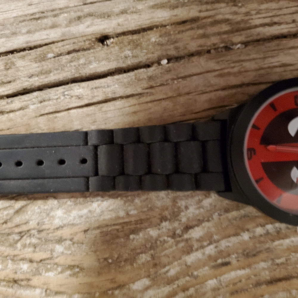 Marvel Watch - Picture 2 of 5